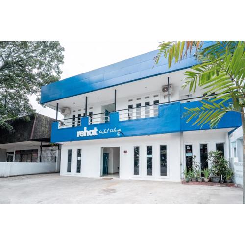 Rehat At Paskal Pelangi