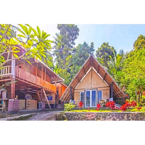 Rejeng Bungalow Near Gangga Waterfall Lombok