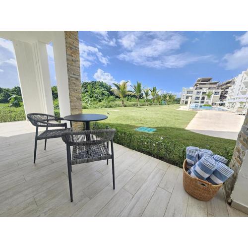 Relaxing 2BDR Condo Overlooking Hard Rock Golf