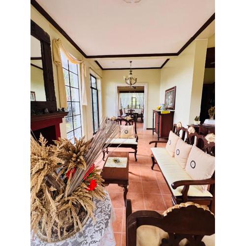 Relaxing Home Villa Cecilia Tagaytay