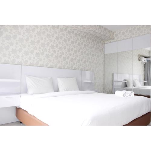 Relaxing Studio near ITB at Beverly Dago Apartment By Travelio