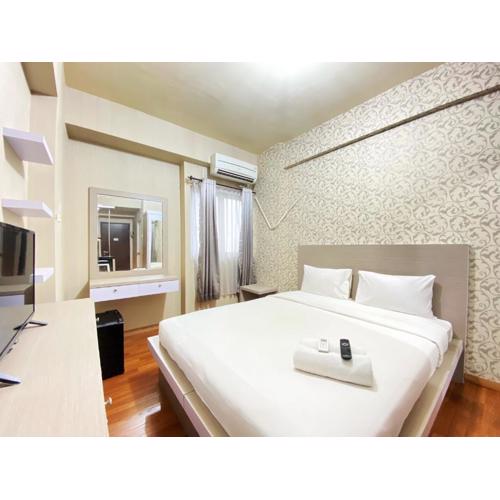 Relaxing Studio Room at Suites @Metro Apartment By Travelio