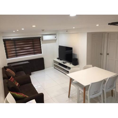 Renovated 2br 2tb Wifi/Netflix very near Mall QC