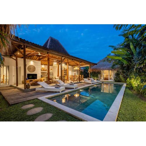 Renovated Villa Zayya, Central Oberoi Seminyak