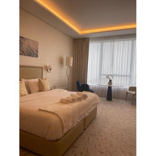 Reserve Now Stylish Studio4 in Palm Tower sky pool Views