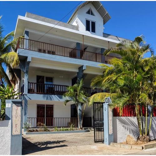 Residence Devika2 Trou aux Biches 1km from the residence no1