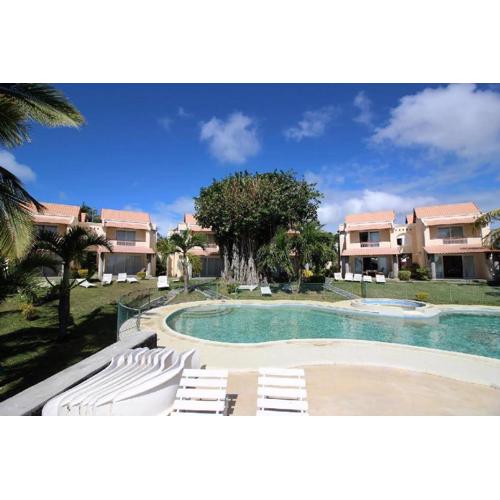 Résidence Les Banians - Complexe privé en bord de mer avec piscine