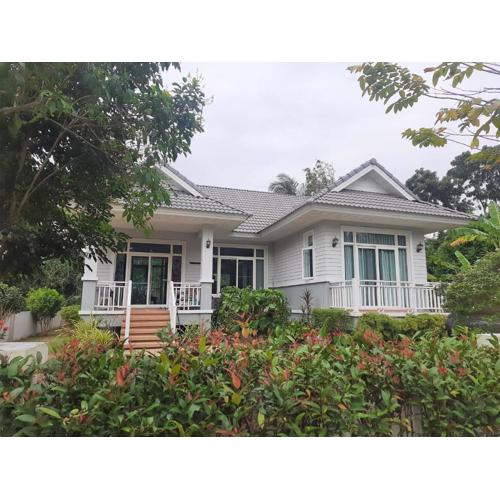 Resort house - 2 min walk to the beach