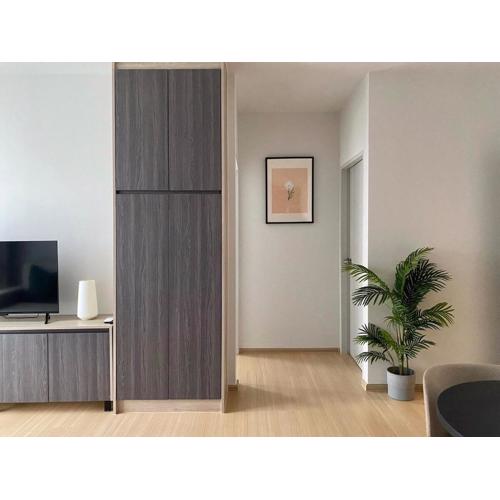 Resort style family room near BTS Bearing