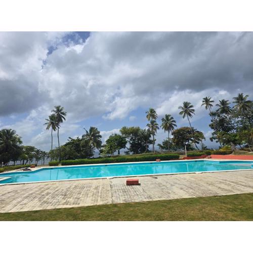 Rest in Paradise, Pool, Beach and Terrace