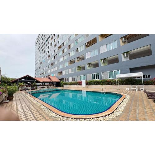 Rest time at Cha-am By Kru Na