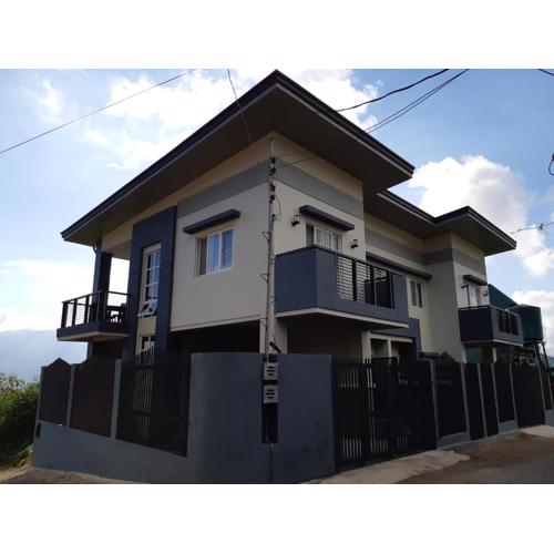 Restful 3BR Hillside Duplex House