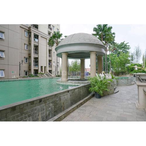 Restful and Cozy Studio Grand Palace Kemayoran Apartment By Travelio