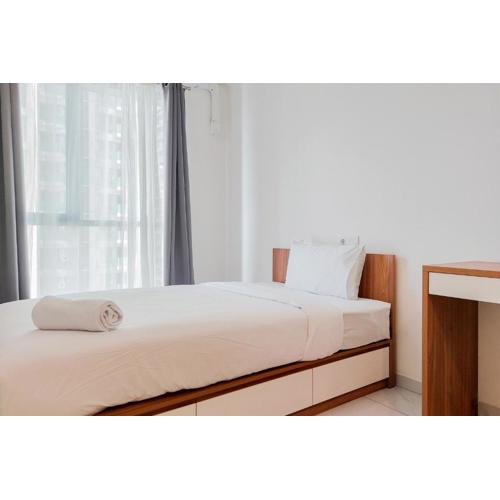 Restful and Homey Studio at Sky House Alam Sutera Apartment By Travelio