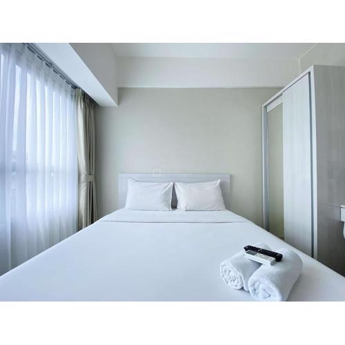 Restful and Simply Studio Springlake Summarecon Bekasi Apartment By Travelio