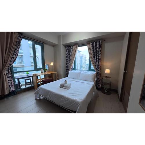 Restful Layover Condo Across NAIA3