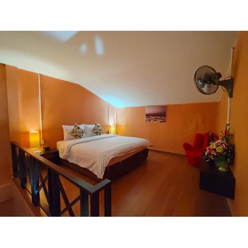 Retro Box Hotel Chumphon