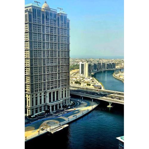 RH- Beautiful Canal View, Cozy studio near metro station