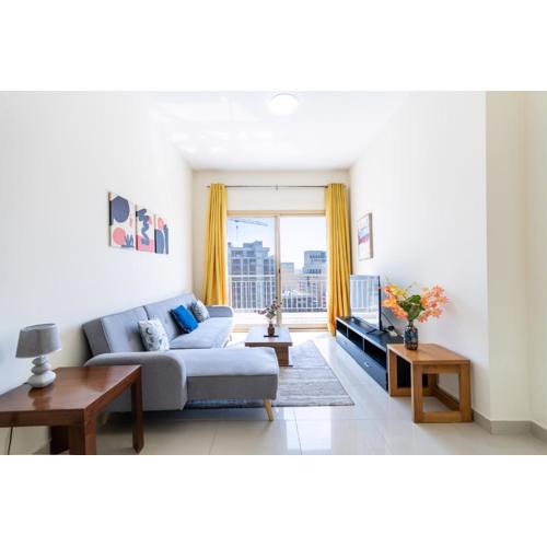 RH- Bright 1BR in JVC, near Circle mall