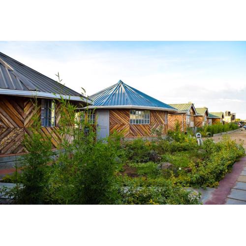 Rhino Cottages & Retreat