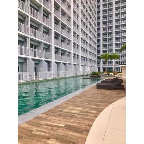 Rhoydez Condotel Breeze Residence