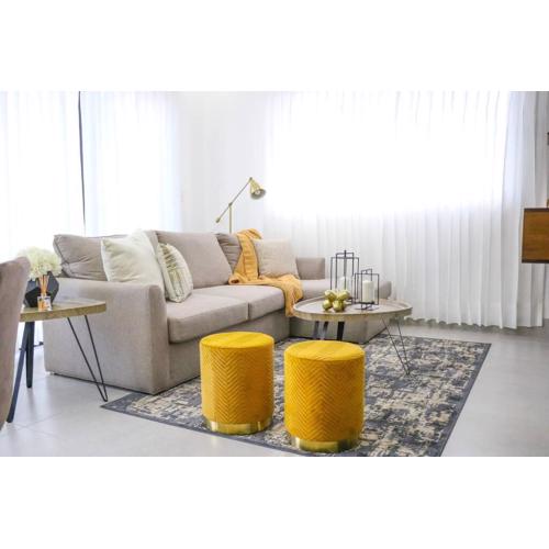 Rialto Residences / pool and gym / Luxury Apartment