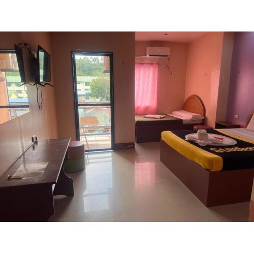 Rielena Plaza Hotel and Suites