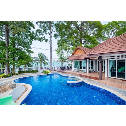 RimLay Beachfront Pool Villa