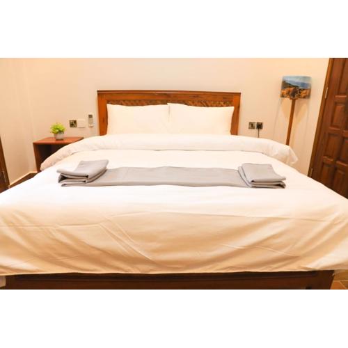 River House Lodge International