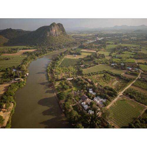 River Kwai Kiri Resort