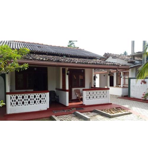 River Side Holiday Inn