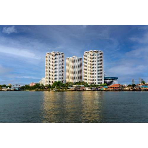 Riverine Place Hotel and Residence