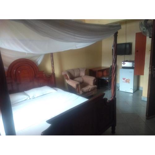 Riversand Hotel, rooms with lake views,WI FI & balcony