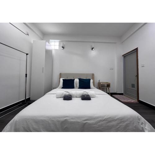 Riviera Cove - 1 bedroom apartment with living room & kitchen