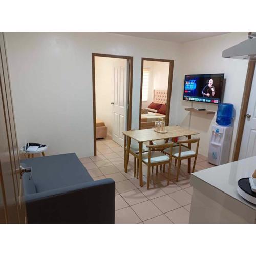 Riz's 2BR & 1T/Bath Condo 8 Spatial Maa 3f