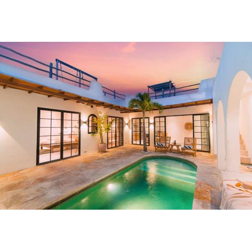 Romantic Designer Villa in Canggu, Bali