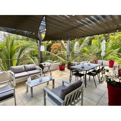 Rooftop 3-Bedroom by Mont Choisy Le Parc