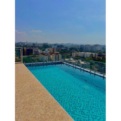 Rooftop pool, gym and stunning city views