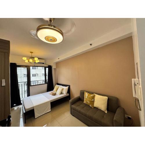 Room 1681 Relaxing Staycation at Shore 2 Residences MOA and Entertainment City by Prime Stay