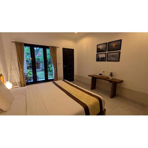 Room #5 Mari Posa Cottage