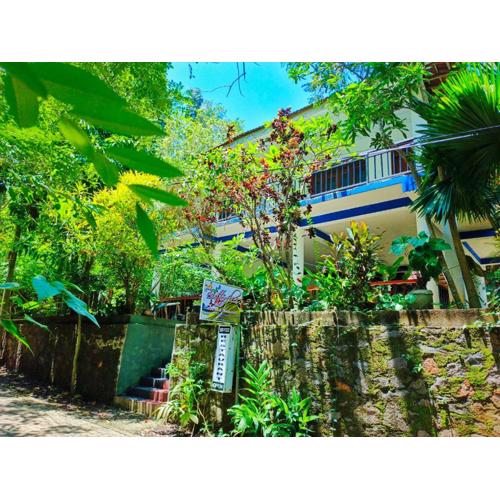 Room near Goyambokka Beach