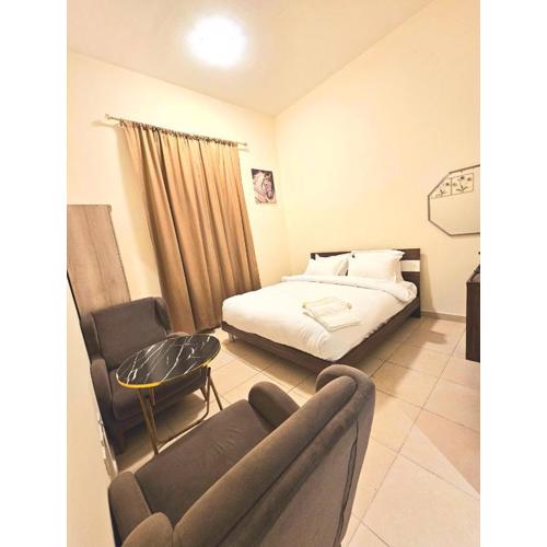 Room near to Lamer Beach Jumeirah one walk distance oima leasing property