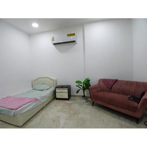 Room with private bathroom in a flat