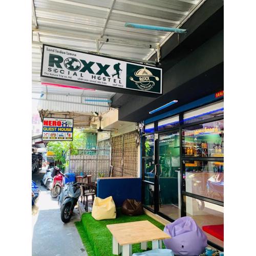 Roxx Social Hostel, Cafe & Bistro