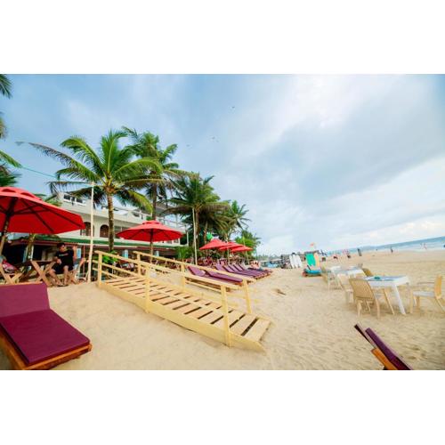 Royal Beach Hotel & Restaurant