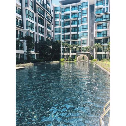 Светлые апартаменты Royal Lee