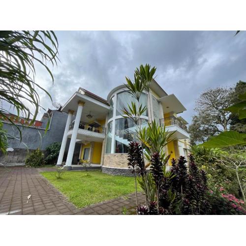 Royal Maharani Bedugul