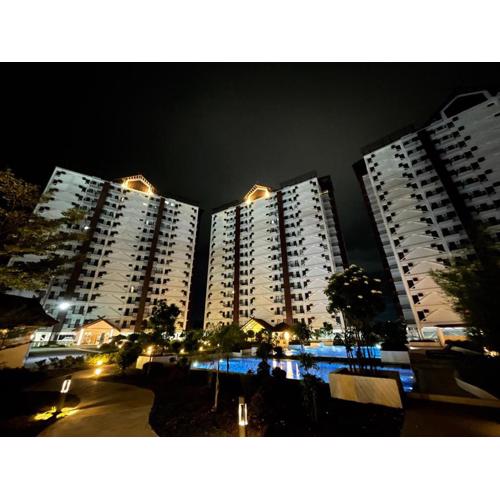 Royal Oceancrest Mactan - Resort type Condominium Unit 0215B