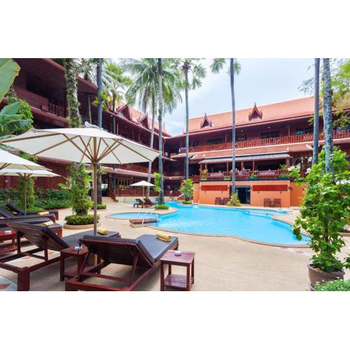 Royal Phawadee Village Patong - 2 Minutes walk to the beach