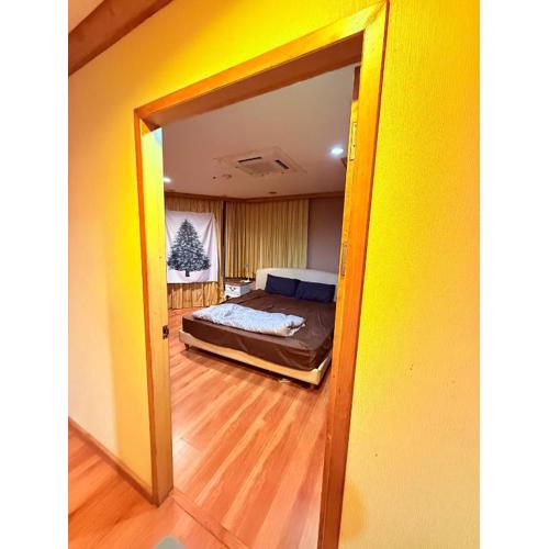 Royal Place Apartments